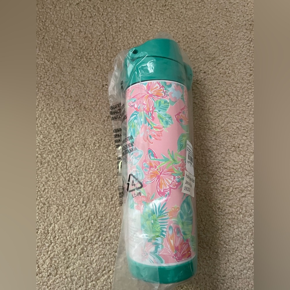 Lilly Pulitzer Pottery Barn Kids 17 oz water bottle